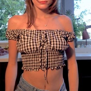 Brandy Melville fitted waist crop top